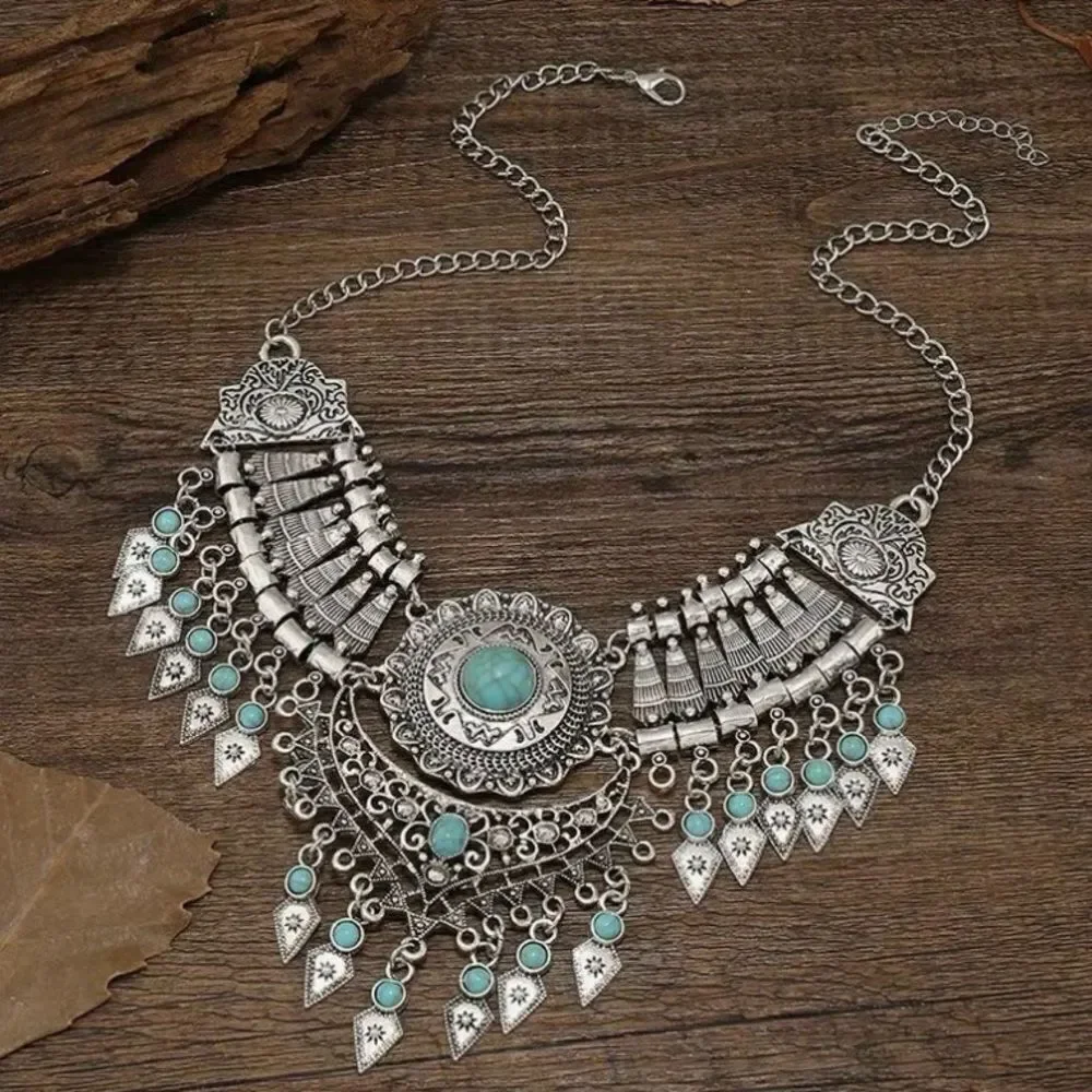 Naked Hanger Vintage Style Chunky Tassel Faux Turquoise Pendant Necklace.